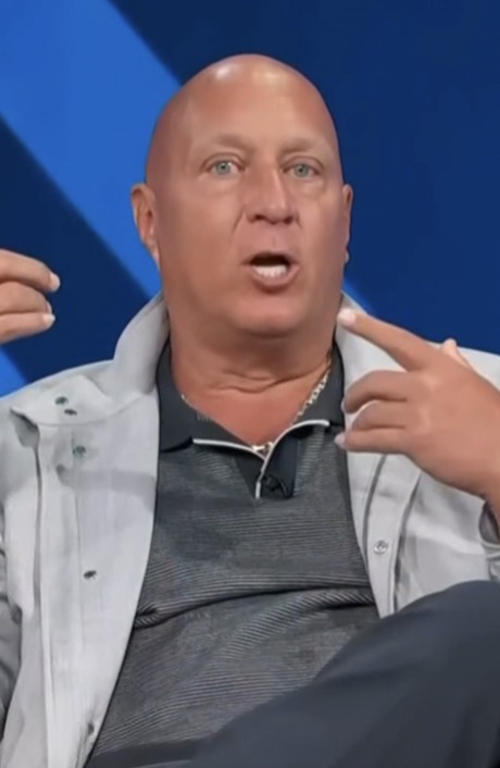 Access Hollywood September 2025: Steve Wilkos in a Stylish Grey Jacket
